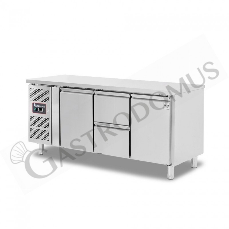 Mesa refrigerada con 2 puertas, 2 cajones de 1/2, profundidad 700 mm, temperatura -2°C/+8°C, motor a la izquierda