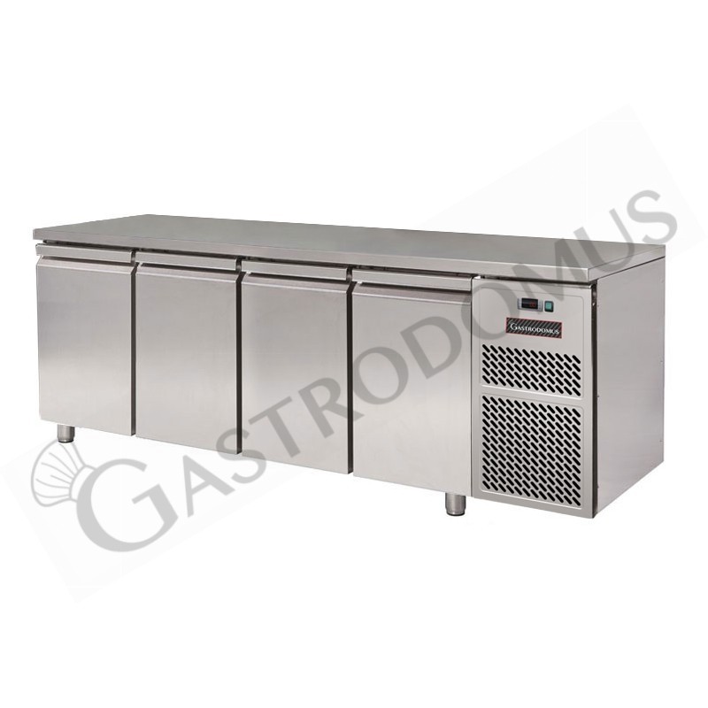 Mesa refrigerada 4 puertas 700 mm de profundidad 0°C/+10°C clase de eficiencia energética C